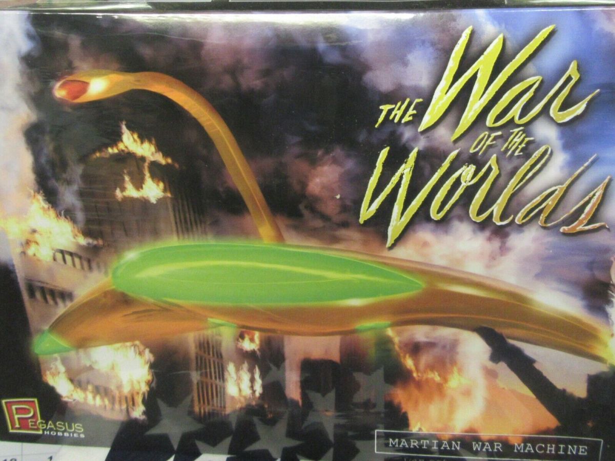 Martian War Machine War of the Worlds kit - Emery Distributors